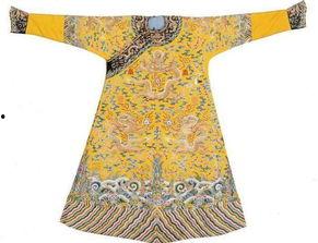 神穿古代我龙袍加身,龙袍加身，穿越时空的传奇之旅